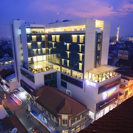 ปาซาร์ บารู สแควร์ โฮเต็ล บันดุง Hotel ภายนอก รูปภาพ