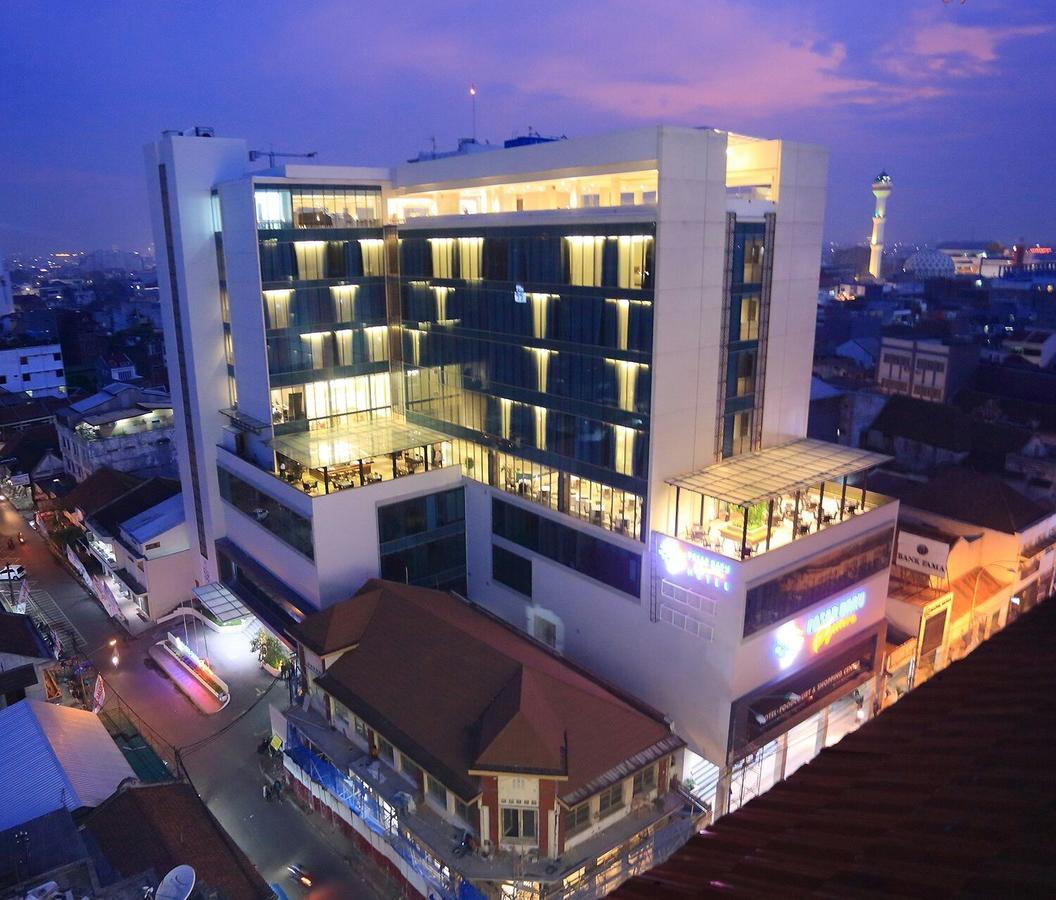 ปาซาร์ บารู สแควร์ โฮเต็ล บันดุง Hotel ภายนอก รูปภาพ